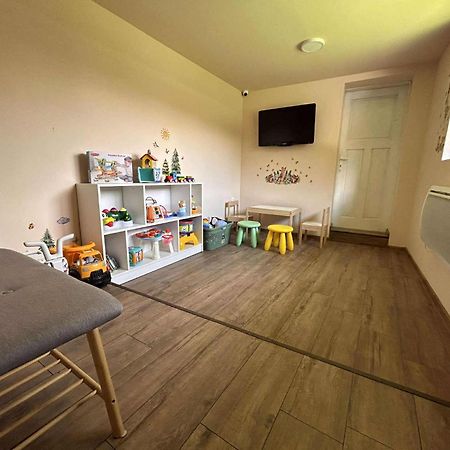 Forest Oasis Guest House Free Parking 사파레바바냐 외부 사진