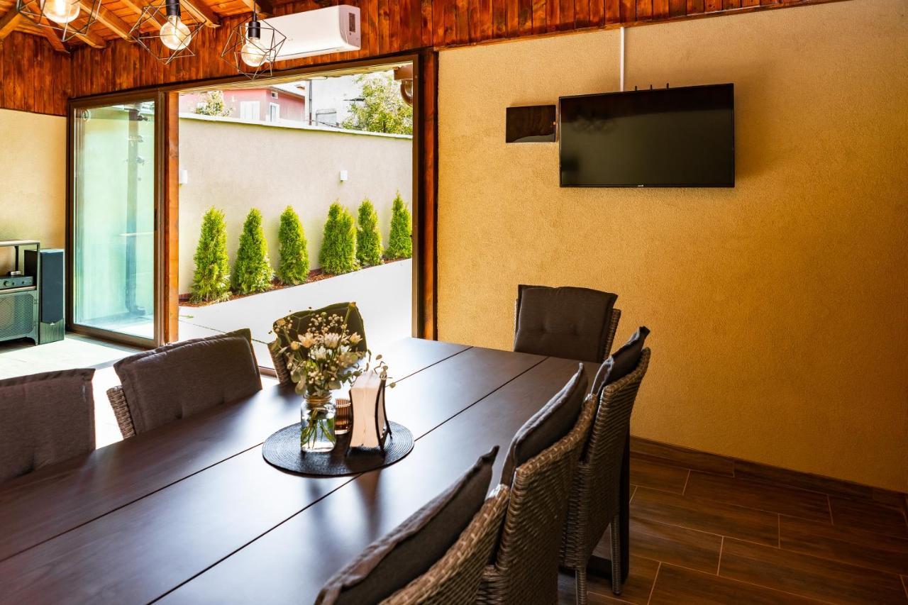 Forest Oasis Guest House Free Parking 사파레바바냐 외부 사진