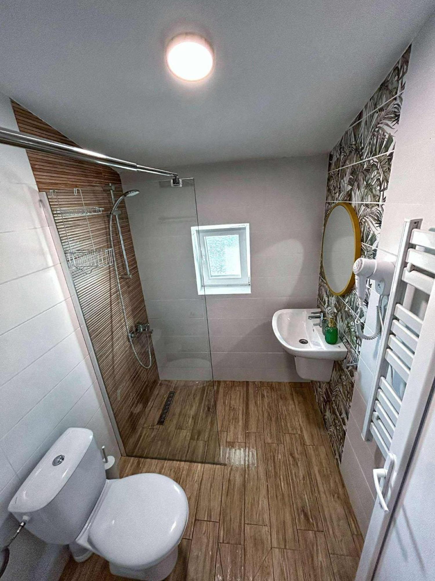 Forest Oasis Guest House Free Parking 사파레바바냐 외부 사진