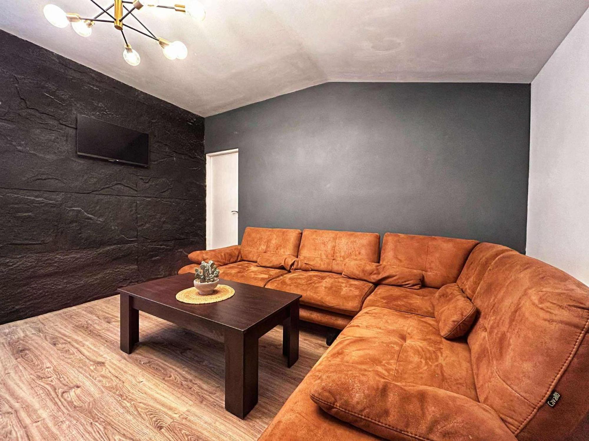 Forest Oasis Guest House Free Parking 사파레바바냐 외부 사진